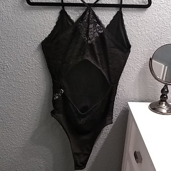 Body suit - Picture 2 of 4